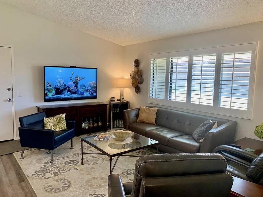 Apartment Eye Catching....beautiful, Cozy, Furnished
