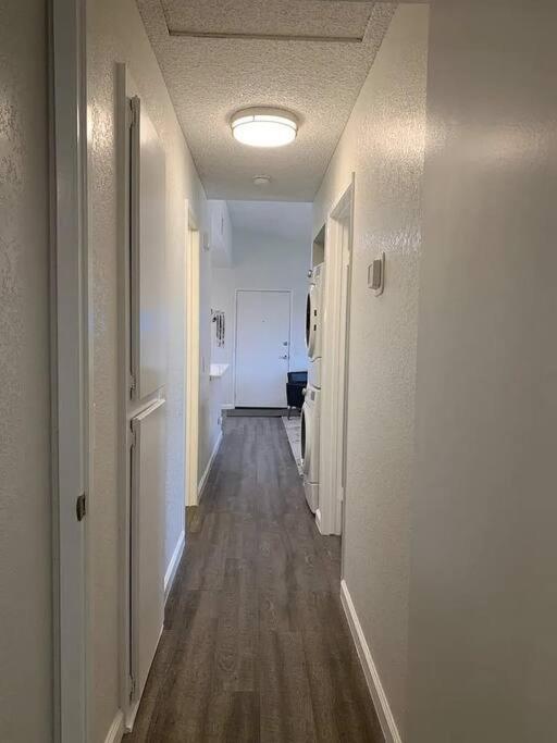 Eye Catching....beautiful, Cozy, Furnished * Cathedral City
